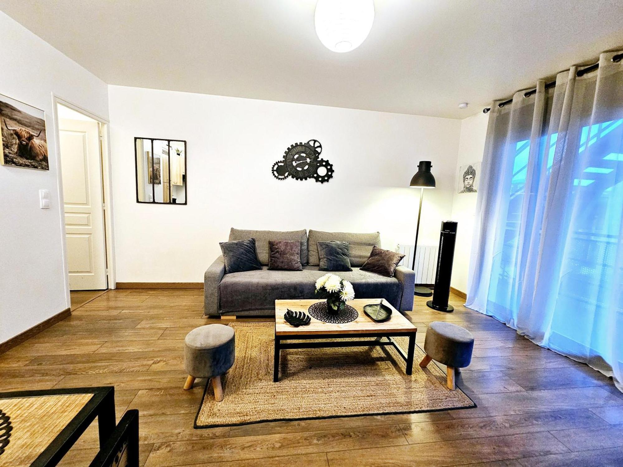 Passage Secret - Ideal Pro, Couples, Familles & Amis - Le Calme En Hypercentre - Wifi Haut Debit - Netflix - Machine A Laver - Gare, Cathedrale, Commerces, Restaurants & Transports En Commun A Moins De 10 Minutes A Pied Reims Bagian luar foto