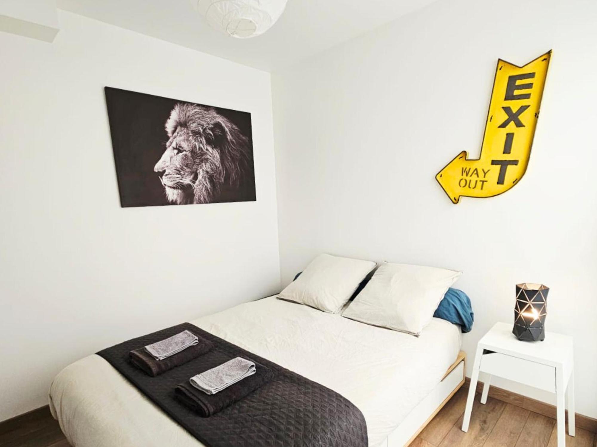 Passage Secret - Ideal Pro, Couples, Familles & Amis - Le Calme En Hypercentre - Wifi Haut Debit - Netflix - Machine A Laver - Gare, Cathedrale, Commerces, Restaurants & Transports En Commun A Moins De 10 Minutes A Pied Reims Bagian luar foto